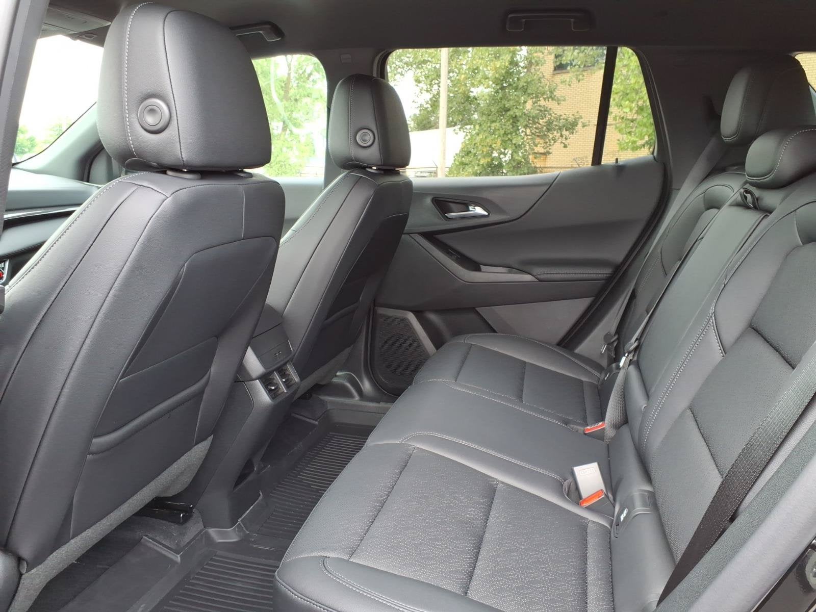 2027 Chevrolet Equinox LT - Photo 9