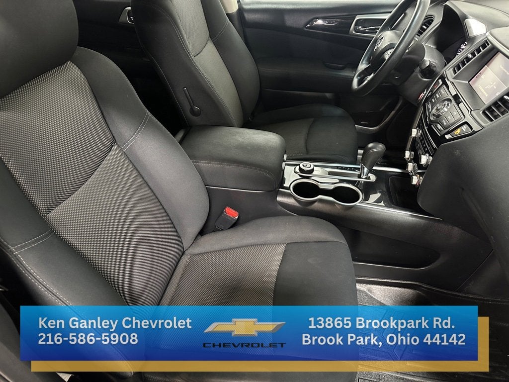 2017 Nissan Pathfinder S