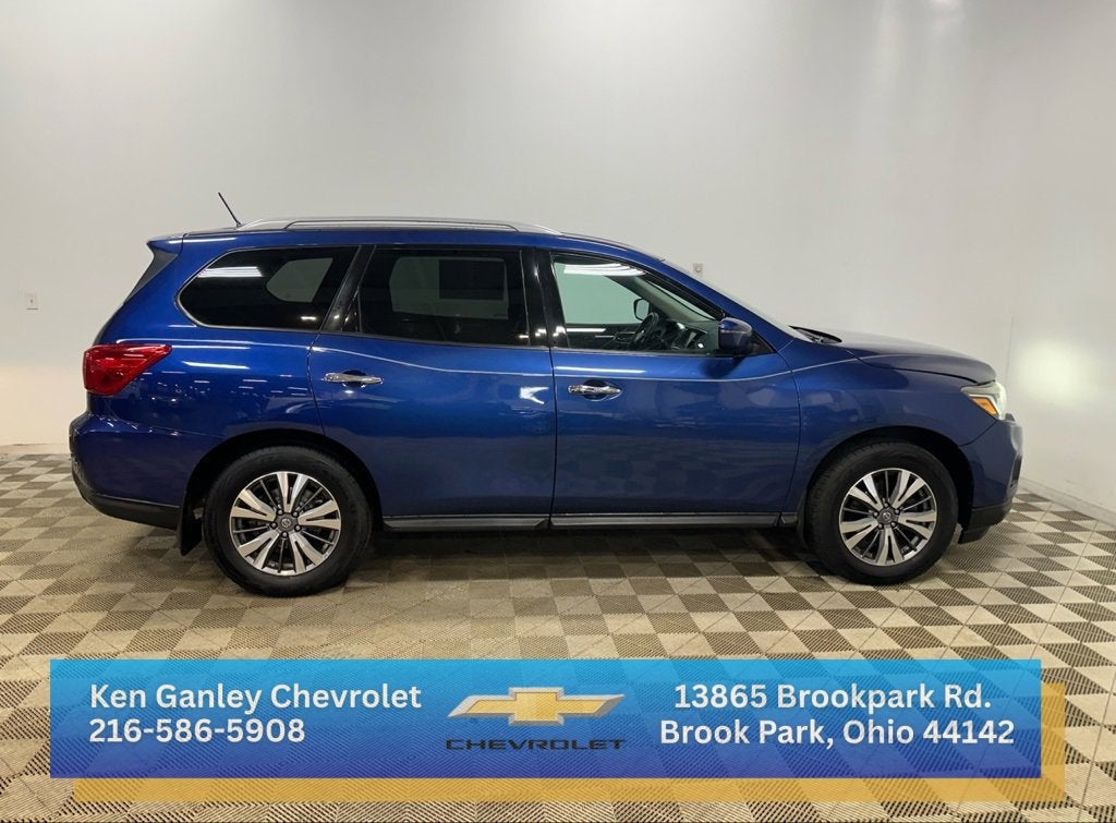 2017 Nissan Pathfinder S