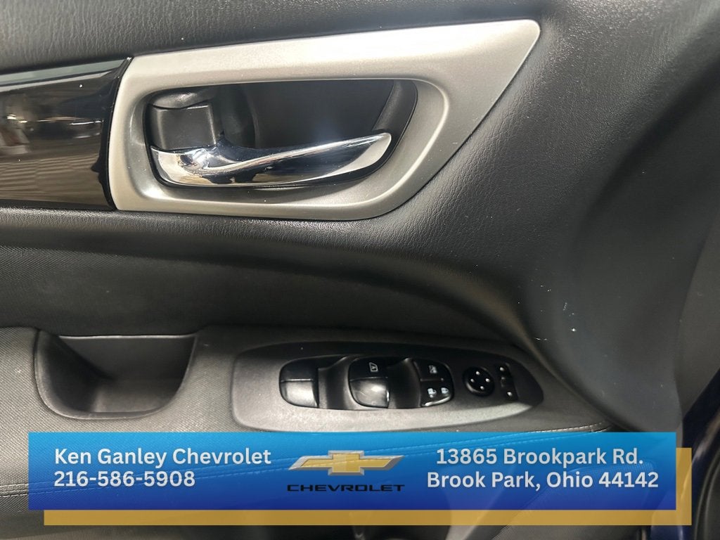 2017 Nissan Pathfinder S