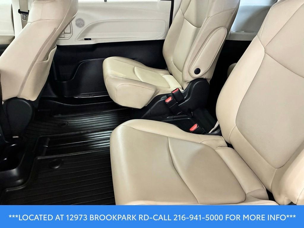 2022 Toyota Sienna XLE