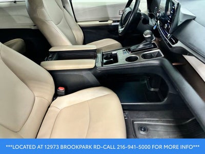 2022 Toyota Sienna XLE