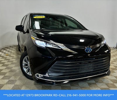2022 Toyota Sienna XLE