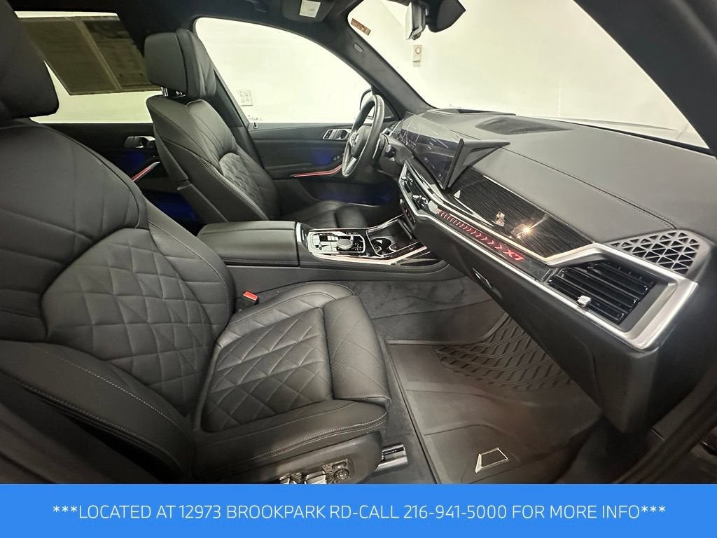 2025 BMW X7 xDrive40i