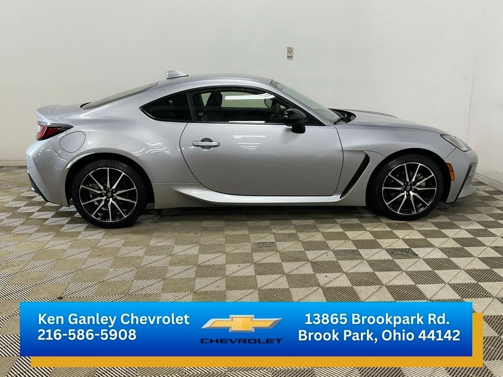 2022 Toyota GR86 ES