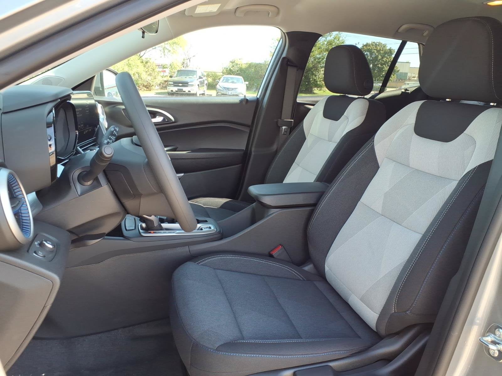 2026 Chevrolet Trax LS - Photo 7