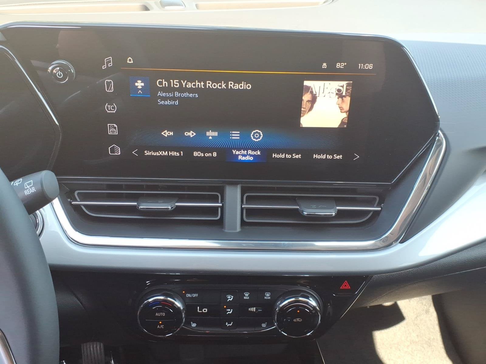 2026 Chevrolet Trax LT - Photo 9