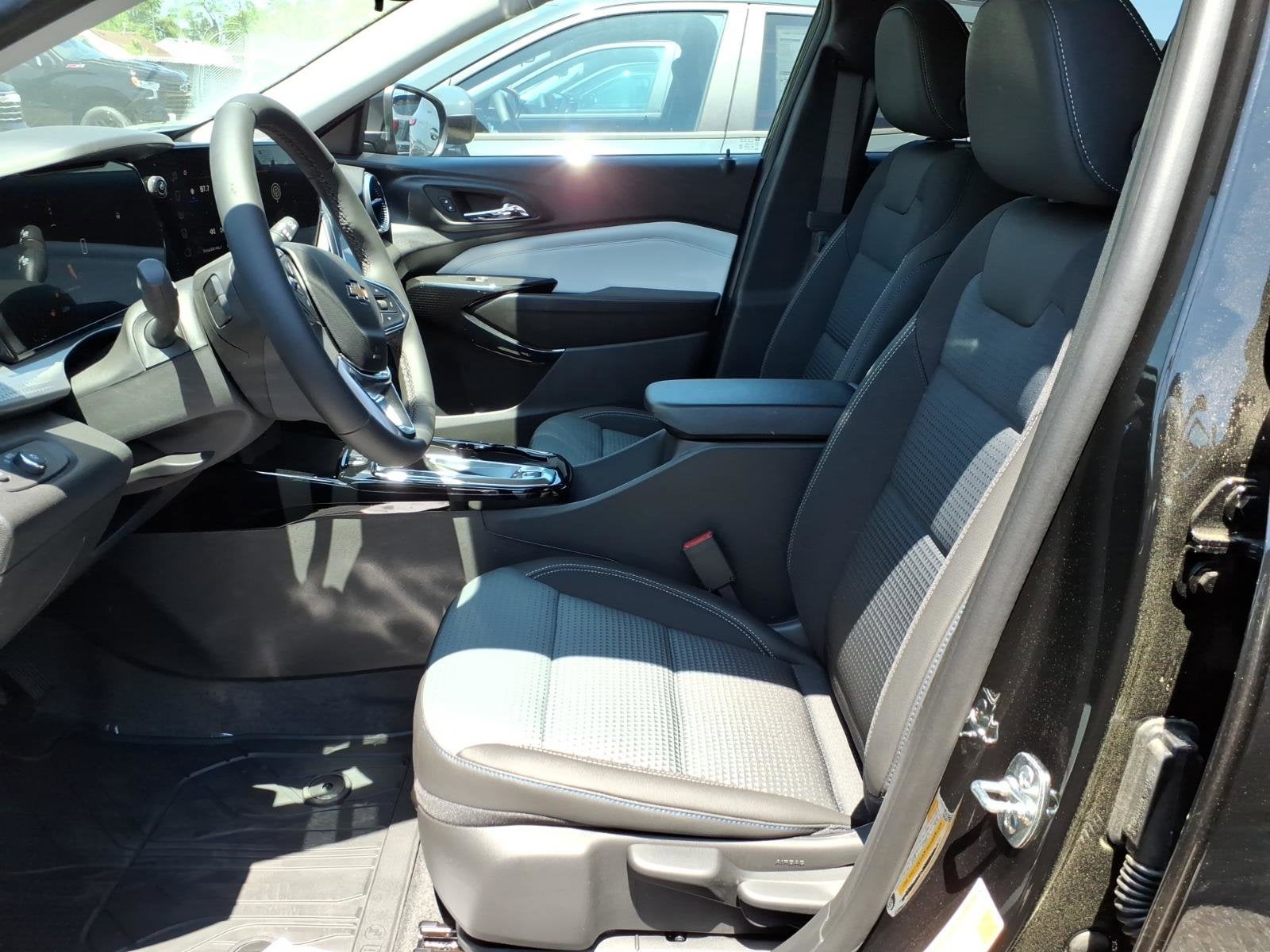 2026 Chevrolet Trax LT - Photo 7