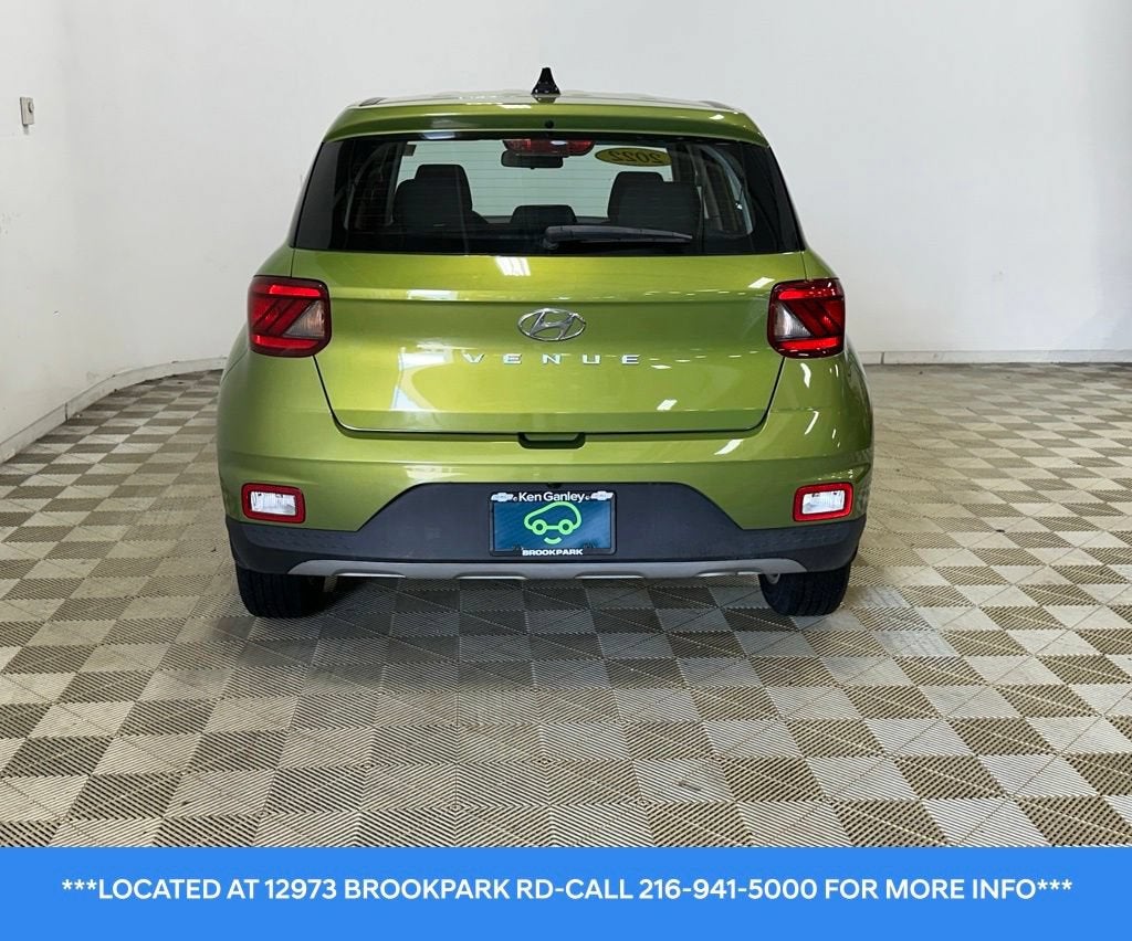2022 Hyundai Venue SE